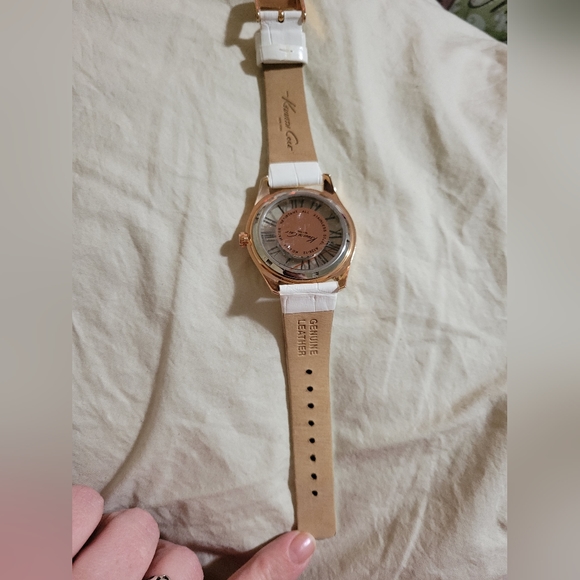 Kenneth Cole Watch - Picture 2 of 10